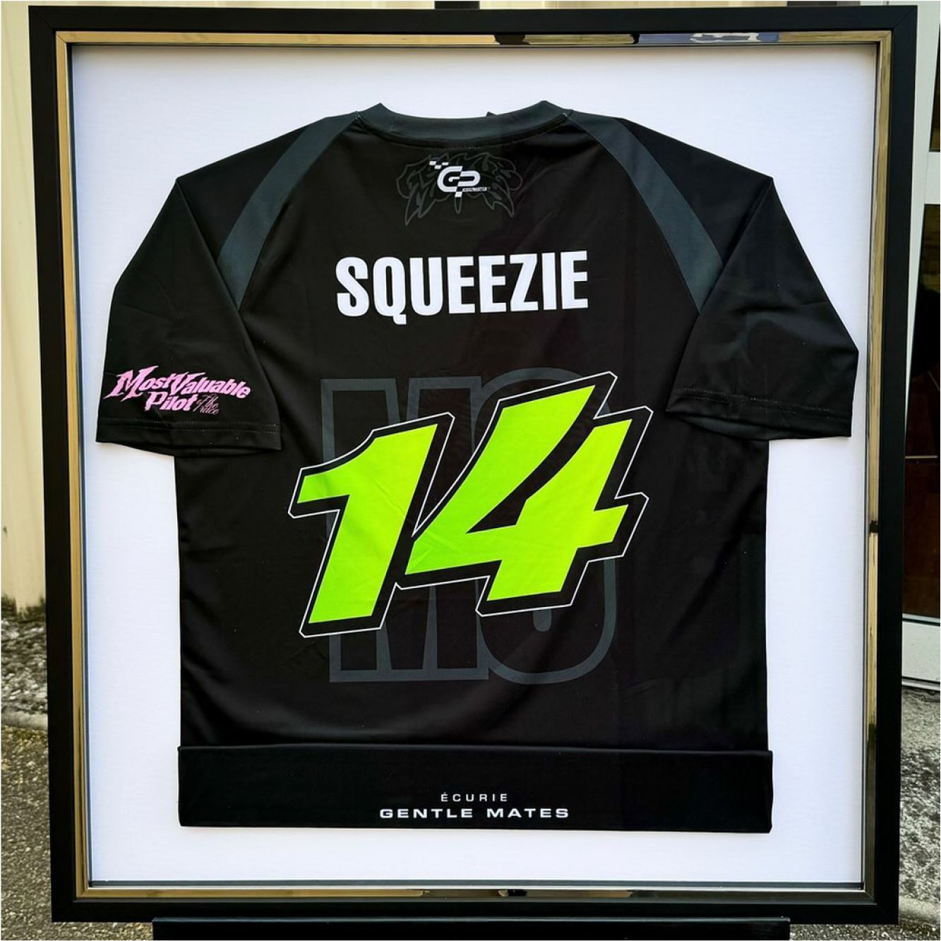 Encadrement maillot GP explorer Gentle Mates Squeezie